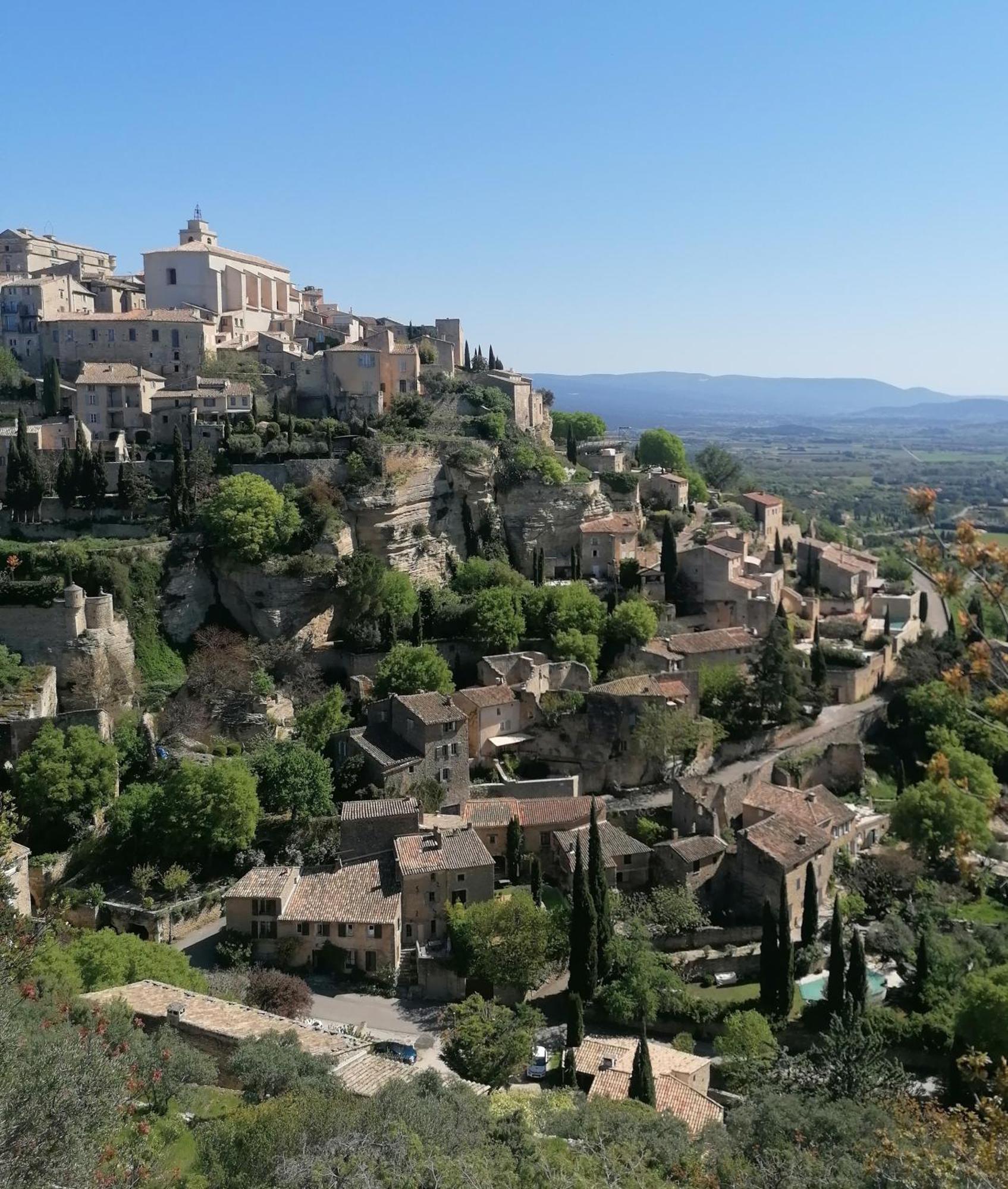 Robion en Luberon La Fee Viviane Et Michel L'Enchanteur المظهر الخارجي الصورة