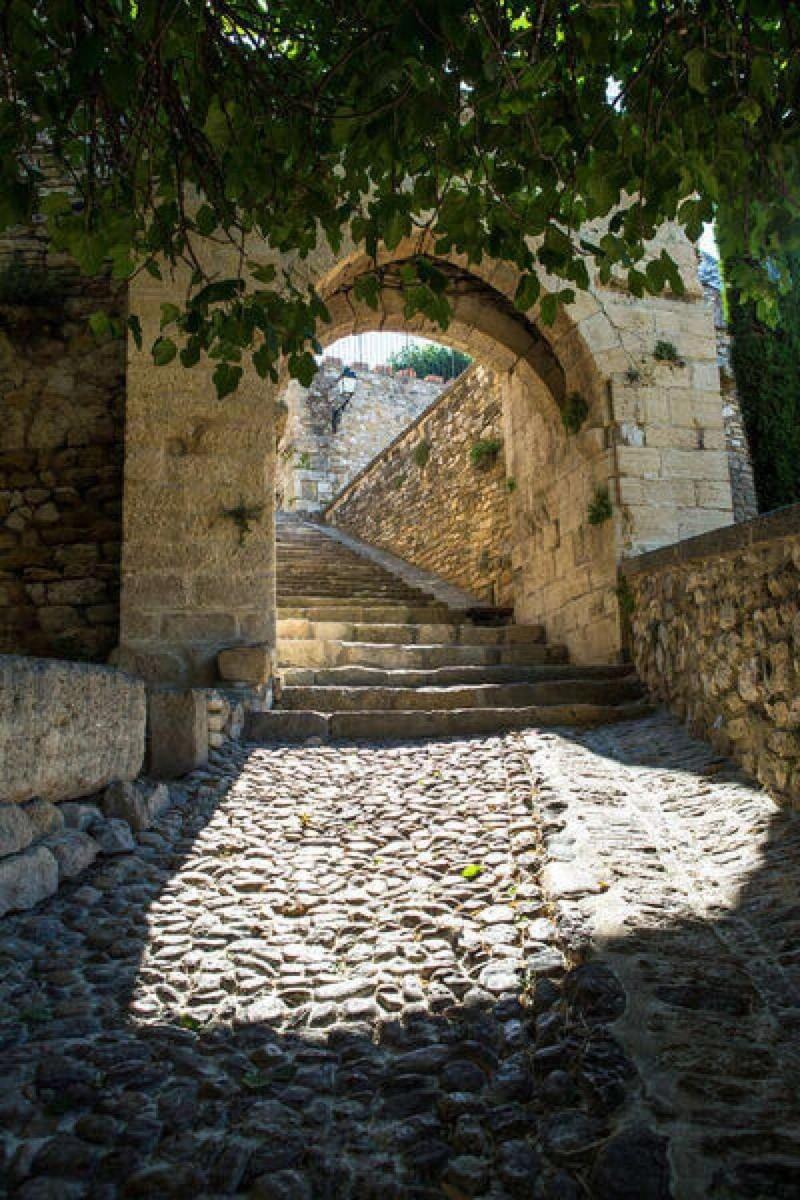 Robion en Luberon La Fee Viviane Et Michel L'Enchanteur المظهر الخارجي الصورة